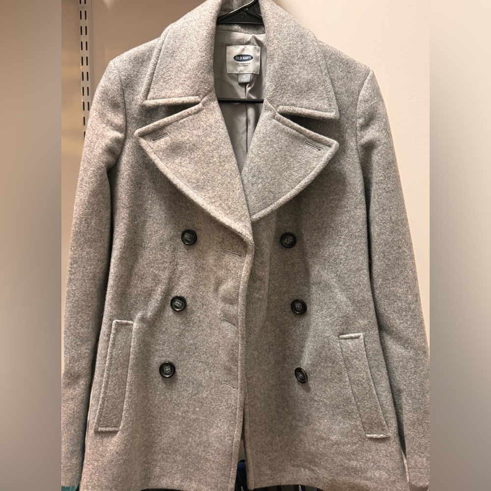 Old navel winter coat
